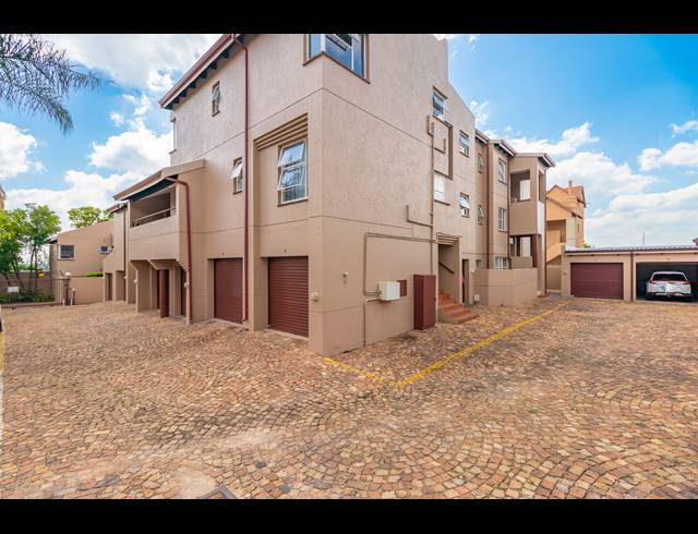 2 BEDROOM SECTIONAL TITLE FOR SALE IN BLACKHEATH